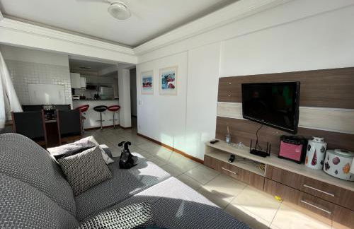 Apartamento espaçoso 2 quartos a 200 m da praia - Foto 2