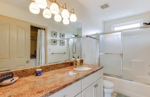 Walk to East Beach Apt with Outdoor Space - Photo 15