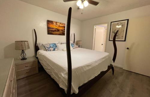 Direct oceanfront Magic Sands beach condo - Pool, AC, 2B2B, sleeps 6 - Foto 13