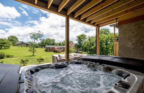 Downtown Brevard 5BR Retreat & Cyclists Dream - Foto 2