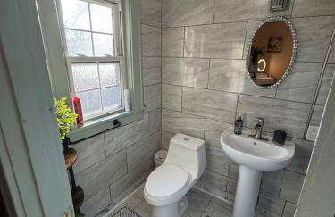 Spacious 5BR Midtown - Near Zoo and Liberty Bowl - Photo 34