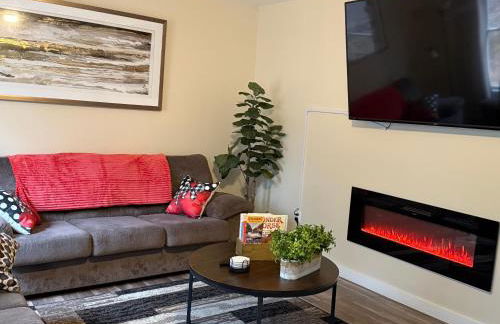 Spacious and tranquil 5br house in charming East Stroudsburg w game room, pets allowed - Foto 3