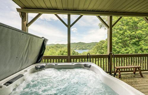Hot Tub and Water Views Lake Glenville Home! - Foto 33