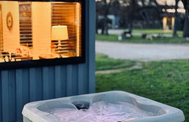 The Blue Ridge Container Tiny Home in the Country - Foto 26