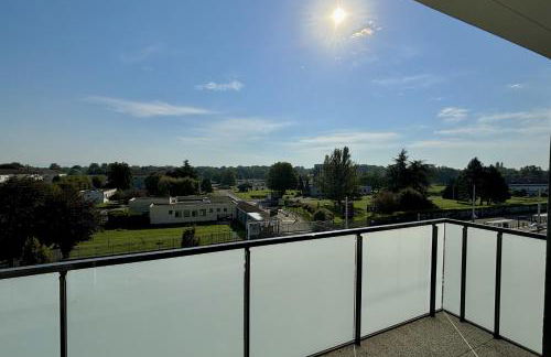 Cozy Apartment 4p Tram at doorstep - Foto 21