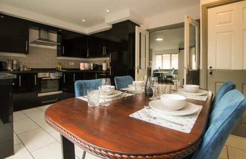 Modern 3-Bedroom Home in Quiet Cul-de-Sac w Parking by Rework Accommodation - Foto 11