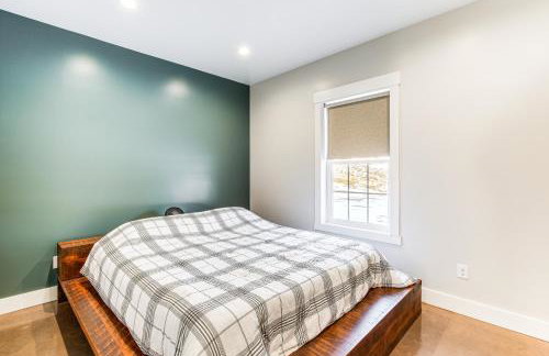 Family Retreat with Fire Pit and Yard in Mineral City - Foto 14