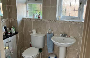 Beautiful Modern Cottage in Beaconsfield 3 bed - Foto 9