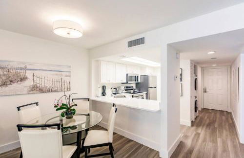 Park Shore Resort 2nd floor BLDG D 228 - Foto 4