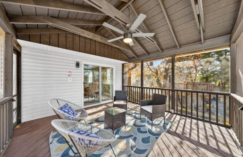 4BR House Mins to Downtown Annapolis with Firepit, Basement Bar, & Sleeps 12 - Foto 32