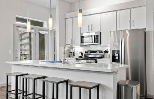 Modern Austin 2BR 2B Apt with Pool Parking & WIFI - Foto 17