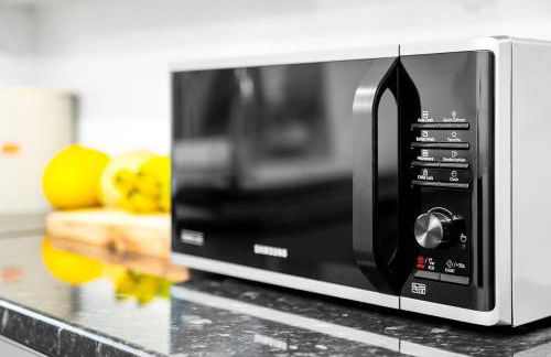 Marcot House Modern 5 bedroom house Solihull 10 mins drive from bhx & nec private off road parking - Foto 27