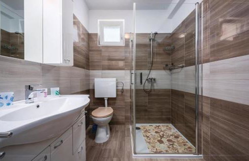 Gorgeous Home In Buje With Kitchen - Foto 26