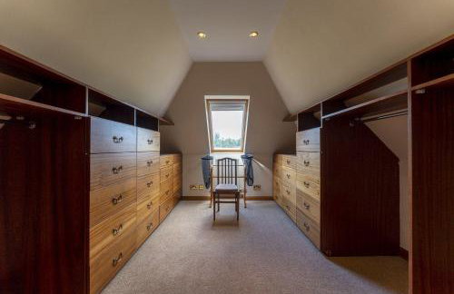 St Michael's - Photo 41