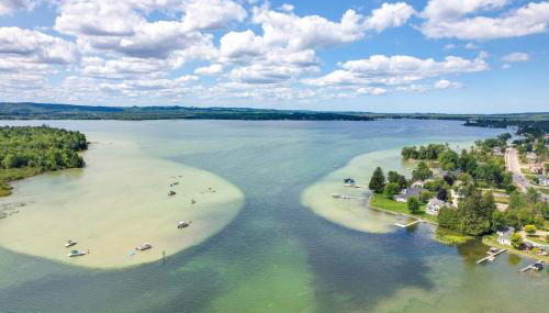 Tiny House Cottage 5 with Crooked Lake Access! - Foto 2