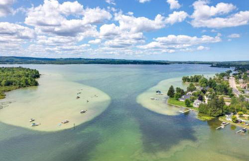 Tiny House Cottage 5 with Crooked Lake Access! - Foto 2