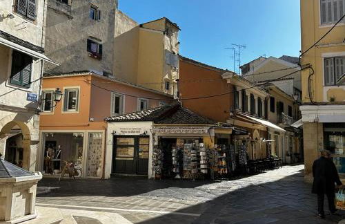 Theodore's cosy apartment - Foto 13