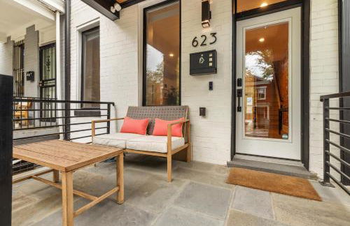 Central DC 5-BR Townhome - Walk to METRO-rail - Foto 32