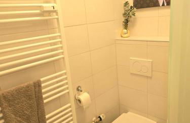 2 x Apartments bei Augsburger Platz 1x Nr 5 - Studio Apartment mit Balkon und Parkplatz und 1 x Nr5-B - 2 ZW ohne Balkon und Parkplatz - Foto 20