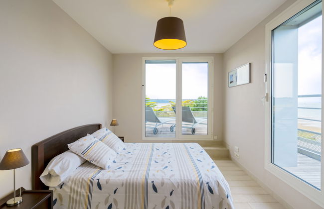 3 bedroom House in Plonévez-Porzay with garden and terrace - Photo 21