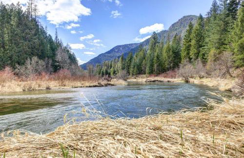 Anglers Dream Remote Escape on Bull River! - Foto 25