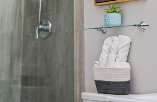 Perfect Location! Stylish Condo Steps Away from Nationals Stadium and Navy Yard in DC's Southwest Gem - Foto 12