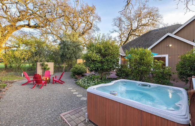 Valley of the Moon by Avantstay Tranquil Escape, Large Yard w/ Hot Tub & Fire Pit - Foto 47