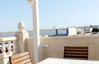 Charming Upper Bungalow with Terrace and Communal Pool in Torrevieja - Foto 26