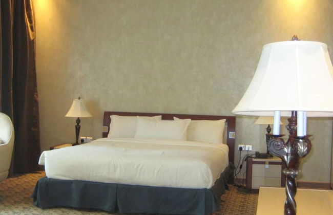 Excelsior Luxury Apartments - Photo 5