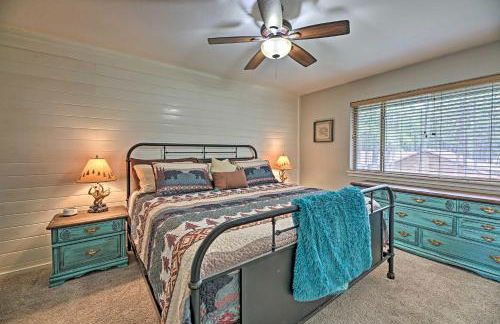 Near Woodland Lake Park Cabin with Serene Deck! - Foto 18