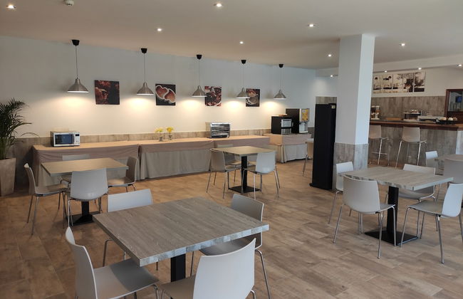 Apartamentos Puerta del Sur - Photo 29