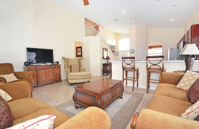 Beautiful 5 Bedroom Home With Large South-facing Pool - Foto 13