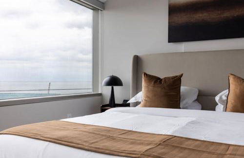 Luxury Downtown King Bed, Rooftop Pool - Photo 48