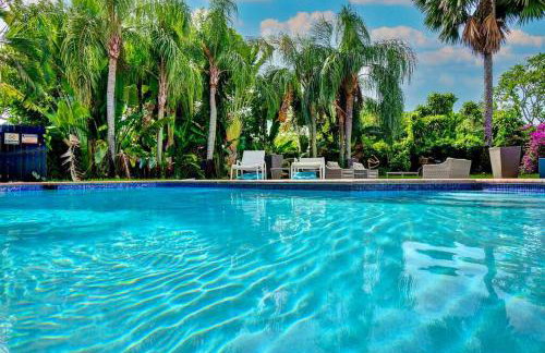 Breathtaking Pool Home and Backyard by Wilton Mnrs - Foto 46