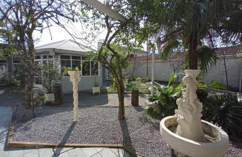 Casa 30 metros da praia com wifi e garagem 6 carros - Photo 30