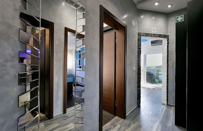 House 1971 - Photo 2