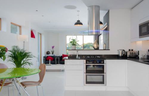 King Bed Joy Lane, Chichester near Goodwood - Foto 15