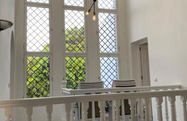 Villa with a big garden and heated pool - Photo 15