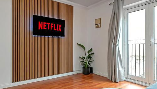 Stylish Town Centre Apartment, ALLOCATED FREE PARKING SPACE, RICKMANSWORTH HIGH STREET, Modern Decor, Juliet Balcony, Walking Distance to Rickmansworth Station Metropolitan Line - Foto 4