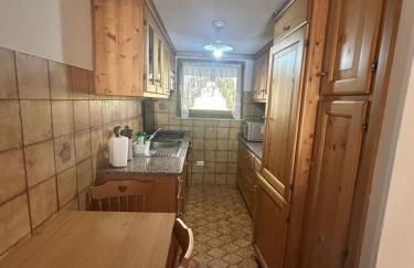 Family House - Photo 6