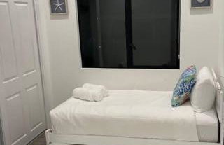 Beach House with Rooftop Jacuzzi - Foto 24