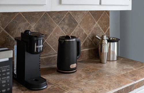 Cozy Home, 19 min to NYC, 3 Car Driveway - Foto 27