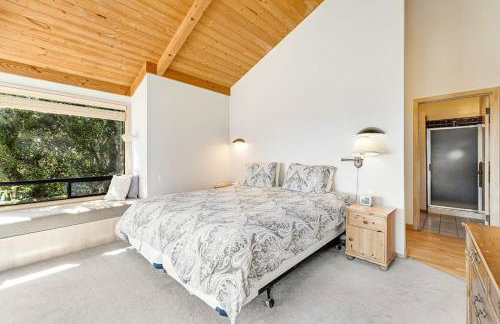 Urban Escape Compound - Photo 10