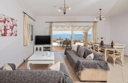 Elena Costa - Photo 17