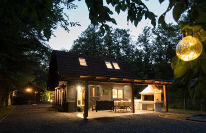 Forest Cabin Nest-Family Retreat for 7 with Sauna & Hot tub - Foto 1