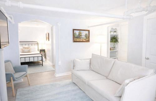 Cozy 1Bdrm • Great Location • Fast Wi-fi - Foto 1