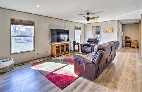 Close to Marinas Bernice Home with Large Yard - Foto 7