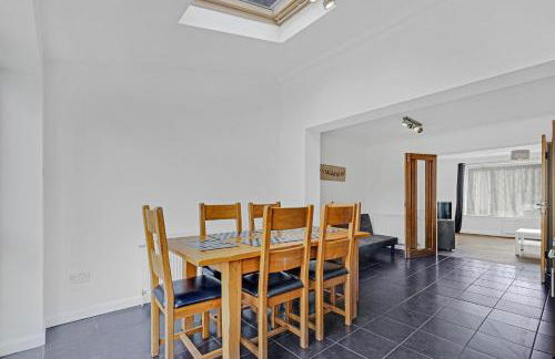 Elegant 5 Bedroom and 3 Bathroom Home in St Annes - Foto 12