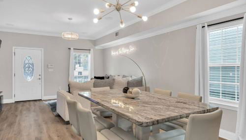 Patio Retreat Festival Season Getaway - Foto 2