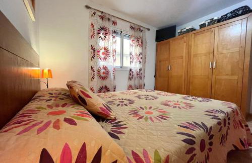 Almerimar Amplio Apartamento de 3 Habitaciones con Piscina, pista de padel, futbol y Garaje Cubierto para 2 Coches en Altas Entinas - Foto 5